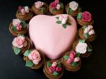 Bộ hình ảnh bánh sinh nhật hình trái tim tặng người yêu cực chất số 16