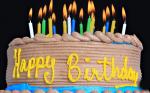 Hình  ảnh bánh sinh nhật với những ngọn nến lung linh số 13