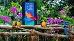 Vườn chim Jurong là một vườn chim tại Singapore chuyên bảo tồn hơn 600 loài chim, trong đó có khoảng 9000 cá thể. Nơi đây là một trong những quần thể du lịch lớn nhất tại Singapore. Để có thể quan sát chim, có thể đi bộ ở xung quanh hoặc đi bằng tàu điện panorail hiện đại. Nơi đây chuyên phục vụ việc tham quan các loài chim, xem các loài biểu diễn.