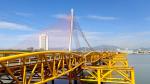 Cầu Nguyễn Văn Trỗi là cây cầu lâu đời nhất trên dòng Sông Hàn Đà Nẵng. Cây cầu này do hãng RMK (Mỹ) thiết kế và thi công. Cầu Nguyễn Văn Trỗi được hoàn thành vào năm 1965 với kiến trúc vòm bằng giàn thép Poni hiếm hoi tại Việt Nam, mục đích phục vụ cho chiến tranh. Cầu Nguyễn Văn Trỗi gồm 14 nhịp giàn thép Poni dài hơn 500m, khổ cầu 10,5m, không có lề dành cho người đi bộ, từng được sửa chữa năm 1978 và 1996. Hiện, cây cầu này được giữ lại như một kỷ vật của Đà Nẵng để phục vụ cho phố đi bộ và phát triển du lịch.
