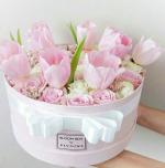 Mẫu cắm hộp hoa sinh nhật đẹp mê mẩn cho bạn tham khảo - 6