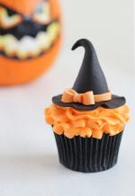 Ý tưởng trang trí bánh cupcake halloween mũ phù thủy xinh xắn