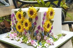 Top bánh sinh nhật hoa đẹp, ý nghĩa gửi tặng những người thân yêu