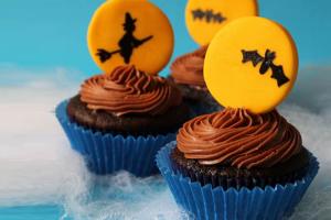 Hình ảnh 20 ý tưởng trang trí bánh cupcake halloween đầy sáng tạo